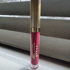 NWT Stila Lip Gloss - Stay All Day Liquid Lipstick - color Bacca 💋💄🍓